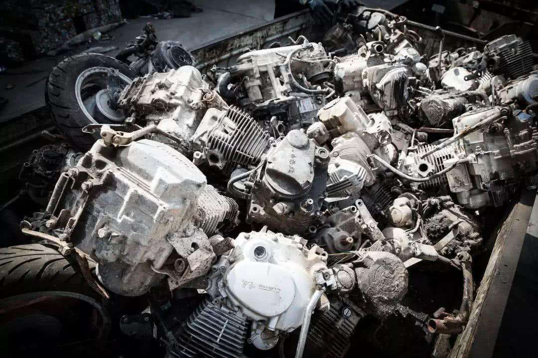 報(bào)廢機(jī)動(dòng)車(chē)將告別"論斤賣(mài)",汽車(chē)零部件企業(yè)首受沖擊_.